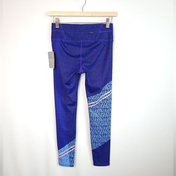 Athleta Leggings Camo 7/8 SonarTight Wicking Breathable Reflective NWT - Picture 3 of 10